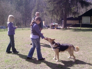 Tamara und Veronika mit Strolch